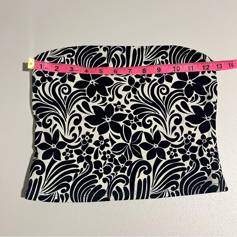 Frankie’s Bikinis Nicole Burn Out Floral Mini Skirt and Bandau Top Set Size S/M